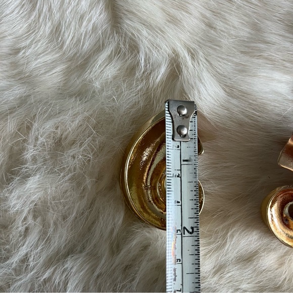 Conch Swirl Goldtone Pierced Earrings - Picture 6 of 7